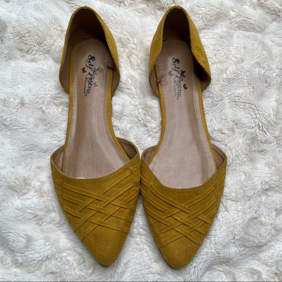 Self Esteem Shoes - Self esteem Mustard Yellow Pointy Toe Flats Size 10